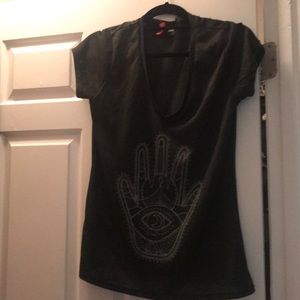 Hamsa b neck T-shirt